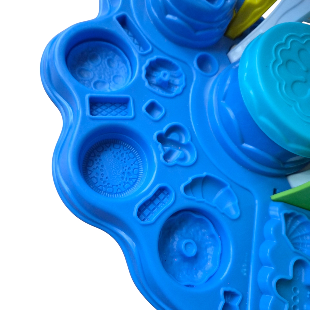 Play-Doh Sweet Shoppe Frosting Fun Bakery Playset - Picture 5 of 8